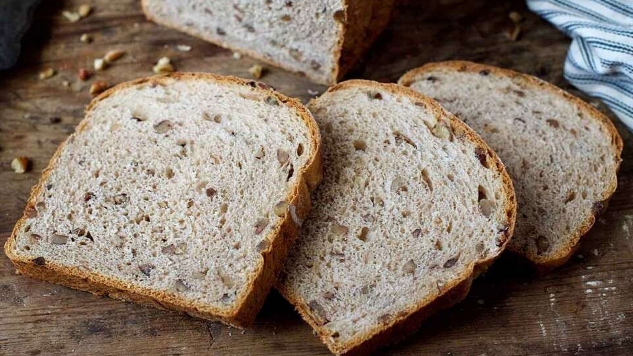 نان چند دانه از انواع نان رژیمی